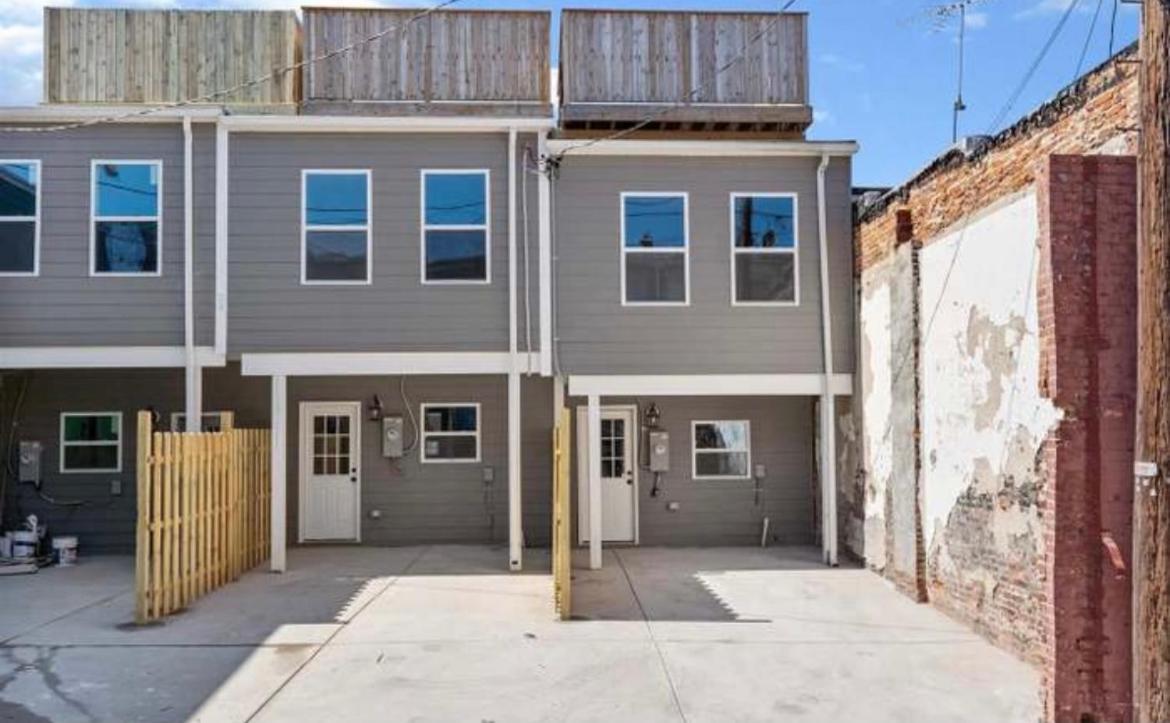 The Blue House! Modern+ Rooftop Deck+ Parking Baltimore Eksteriør bilde